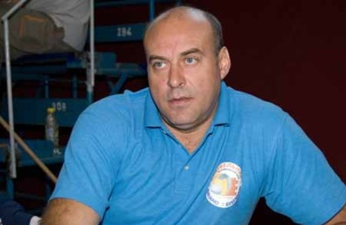 Волейбольный Будивельник ищет тренера в Интернете Команда из Черновцов снова осталась без рулевого.