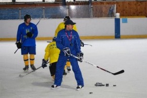 Молодежная сборная по хоккею соберется в Херсоне Украинская молодежка начинает подготовку к чемпионату мира-2011.