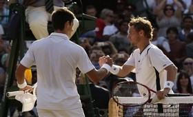 Джокович похвалил Хьюитта Сербский теннисист продолжает борьбу за титул.
