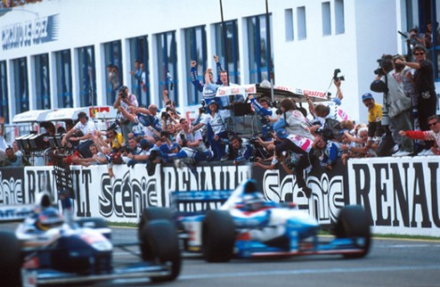 Машина времени. Европа-97. Часть 2 Окончание рассказа об одной из величайших гонок в истории Формулы-1.