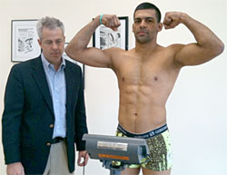Кинтана выйдет на ринг в сентябре Бывший чемпион WBO в полусреднем весе Карлос Кинтана решил провести десятираундовый бой в дивизионе до 154 фунтов.