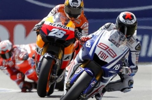 MotoGP. Гран-при Каталонии. Лоренсо - первый Напряженную квалификацию выиграл лидер чемпионата мира.