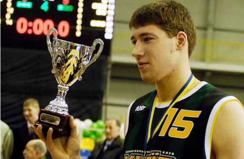 Кравцов сыграет за Бостон в летней лиге НБА Украинца заметил финалист Ассоциации прошлого сезона.