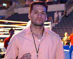 Мора: "Поединок с Мосли будет самым сложным в моей карьере" Серхио Мора (22-1-1, 6 KOs) рассказал о грядущем бое против Сахарного (46-6, 39 KOs).