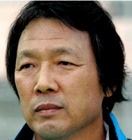 Сборная Кореи узнала имя нового тренера Новым наставником южнокорейской национальной команды стал местный специалист Чо Гван Рей.