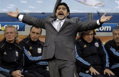Марадоне предложат новый контракт Федерация футбола Аргентины хочет, чтобы Диего Марадона продолжил работу с национальной командой.