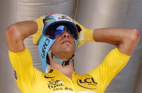 Контадор выиграл Тур де Франс! Перед этапом дружбы на Елисейских полях испанец Альберто Контадор обеспечил себе свою третью победу на Тур де Франс. 