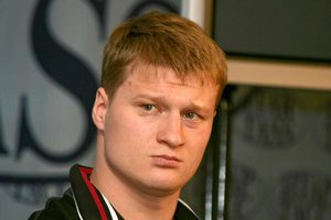 Кличко-старший: "Поветкин просто не готов к бою" Виталий Кличко рассказал, почему его брату не удалось договориться о бое с Александром Поветкиным.