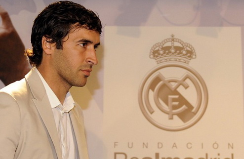 Официально: Рауль – игрок Шальке Экс-нападающий мадридского Реала остановил свой выбор на немецком клубе.