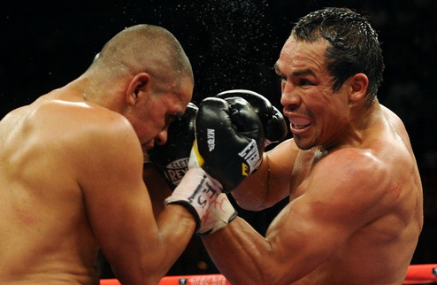 Маркес справился с Диасом Мексиканское противостояние завершилось победой действующего чемпиона.