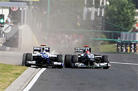 Шумахер извинился перед Баррикелло Михаэль пересмотрел свое мнение касательно инцидента в конце Гран-при Венгрии.