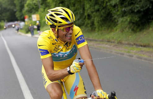 Контадор переходит в Saxo Bank Трехкратный победитель Тур де Франс в следующем сезоне будет выступать под началом Бьярне Рииса.