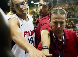 Ноа пропустит чемпионат мира Тренер сборной Франции так и не дождался вразумительного ответа от центрового Чикаго.