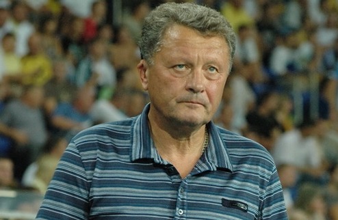 Наставник сборной Украины критикует Премьер-лигу Камнем преткновения стали два матча 8-ого тура чемпионата, которые намечены на 30 августа.  