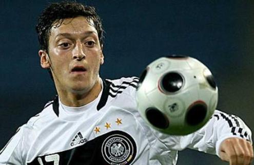 Официально: Езил — игрок Реала Эпопея с трансфером немецкого таланта завершена.