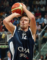 Яниченокс вернулся на родину Латвийский баскетболист стал игроком рижского ВЭФа.