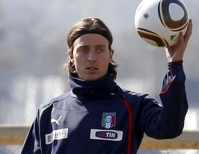 Монтоливо продлит контракт с Фиорентиной В ближайшее время полузащитник поставит подпись под новым долгосрочным соглашением с Фиалками.