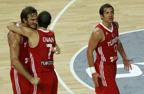 ЧМ-2010. Турция — второй финалист В тяжелейшем полуфинале хозяева турнира справились с Сербией.