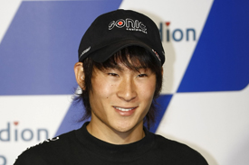 Мотомир почтил память Шойа Томизавы Погибший две недели назад японский гонщик посмертно награжден почетной наградой Мишеля Метро. 