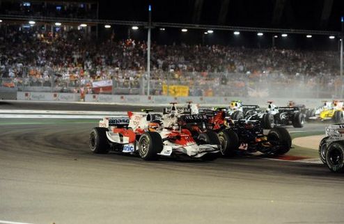 Машина Времени. Сингапур-2008. Часть 2. Крашгейт iSport.ua продолжает рассказ о самой мрачной гонке в истории Формулы-1.
