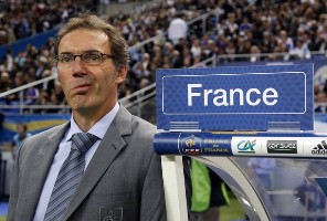 Блан продолжит ротацию капитанов Наставник сборной Франции проверяет кандидатов на сей ответственный пост. 