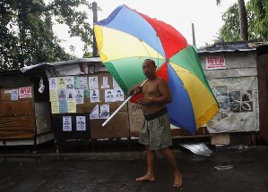 Тайфун может помешать Паккьяо подготовиться к бою Приближающийся к островам тайфун Меги угрожает нормальной подготовке Мэнни Паккьяо к ближайшему поедин...