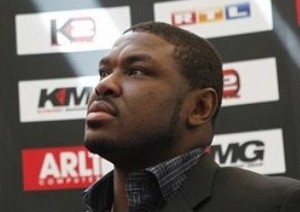 Питер выйдет в ринг в начале 2011 года Нигерийский супертяж планирует провести серьезные поединки.