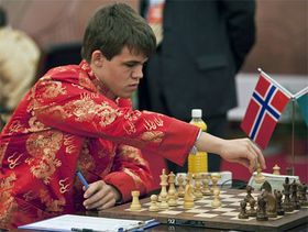 Первый турнир шахматного Большого шлема выигрывает норвежец Убедительной победой Магнуса Карлсена завершился в Наньцзине (Китай) первый турнир нового се...