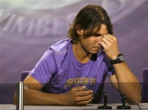 Надаль: "Всему виной плечо" Испанский теннисист прокомментировал свой отказ от участия на турнире в Париже.