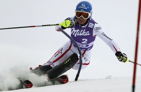 Горные лыжи. Шильд вырывает у Риш победу! Австрийка Марлис Шильд смогла обойти немок и выиграть первый этап Кубка Мира в специальном слаломе!