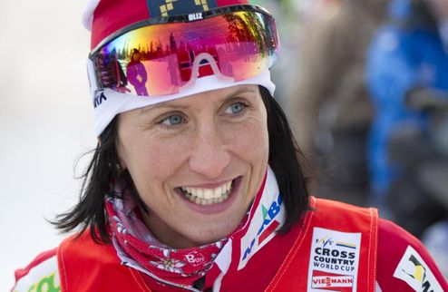Лыжные гонки. Бьорген выносит всех в Гьелливаре  На старте лыжного сезона у женщин Марит Бьорген была просто непобедима.