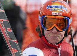 Многократная победительница этапов КМ по горным лыжам сломалась В результате падения на тренировке Надя Штигер из Швейцарии заработала открытый перелом ...