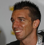 Де Анджелис остается в Мото2 Итальянский гонщик остается в команде JiR на 2011-й год. 
