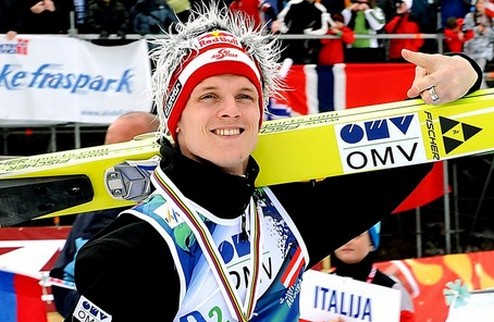 Моргенштерн — спортсмен года в Каринтии Австрийский прыгун с трамплина Томас Моргенштерн получил очередную награду.