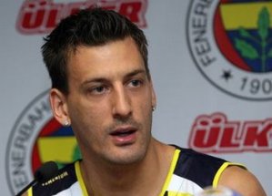 Гиричек усилит Цибону Одна из легенд хорватского баскетбола поможет бедствующему чемпиону страны. 
