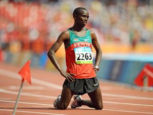 Олимпийский чемпион-2008 обвиняется в угрозе убийства своей жены Чемпион пекинской Олимпиады в марафоне кениец Сэмюэл Ванджиру рискует загреметь за реше...