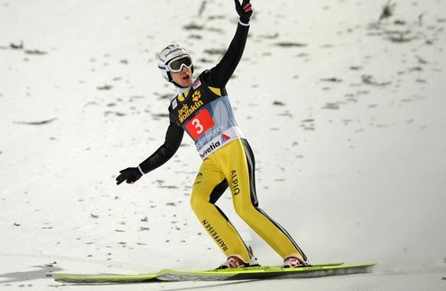 Амманн: "Не все получилось" Четырехкратный олимпийский чемпион Симон Амманн из Швейцарии занял второе место в общем зачете Турне четырех трамплинов.