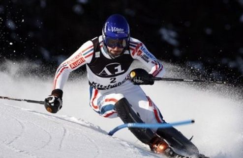 Горные лыжи. Возвращение блудного Гранжа Француз Жан-Батист Гранж одержал долгожданную победу на специальном слаломе в австрийском Китцбюэле.