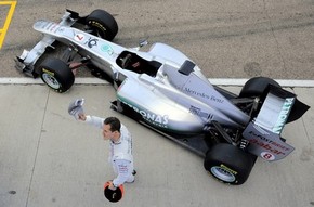 Шумахер: "Не могу дождаться начала сезона" Гонщик Мерседеса поделился впечатлениями после сегодняшних тестов в Валенсии.