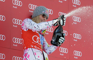 Линдси Вонн может не выступить в Цвизеле Американская горнолыжница получила травму во время тренировки в австрийском Хинтеррайте.