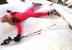 Горные лыжи. Вонн может пропустить супер-гигант в Гармише Линдси Вонн все еще мучит, полученная на прошлой неделе, травма.