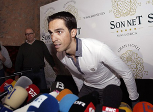 Контадор подает апелляцию Испанец настаивает на том, что кленбутерол попал в его организм случайно.