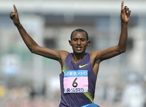 Легкая атлетика. Меконнен выиграл Токийский марафон   В этом году победителем традиционного марафона в Токио стал представитель Эфиопии Хайлу Меконнен.