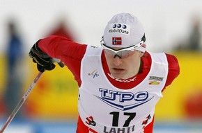 Северное двоеборье. Клеметсен выиграл прыжковую часть Норвежец Хаавард Клеметсен лидирует на третьем старте у двоеборцев на чемпионате мира в Осло.