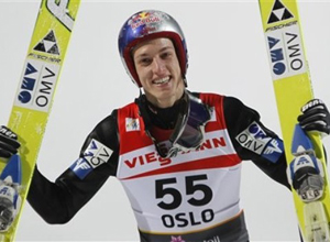 Шлиренцауэр: "Медали — это дополнение к эмоциям" Летающий лыжник из Австрии поделился впечатлениями от чемпионата мира, который завершился в Осло на мин...