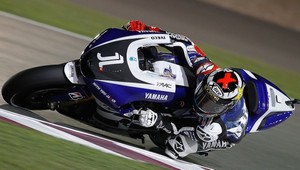 Moto GP. Лоренцо: "Шасси работает нормально" Хорхе поделился впечатлениями после первой практики в Катаре.