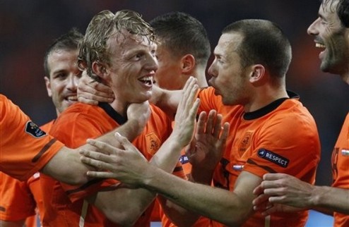 Такие разные победы Голландии и Испании + ВИДЕО Сегодня завершились матчи очередного тура отборочного цикла Евро-2012.