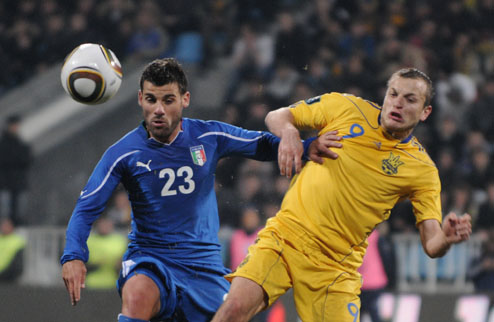 Сборная Италии вновь увозит из Киева победу Экспериментальный состав итальянцев довольно уверенно расправился с одной из хозяек будущего Чемпионата Евро...