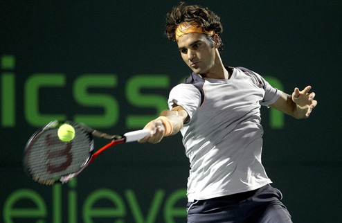 Федерер без проблем вышел в четвертьфинал Майами Третий номер мирового рейтинга Роджер Федерер в четвертом раунде одержал уверенную победу над представи...