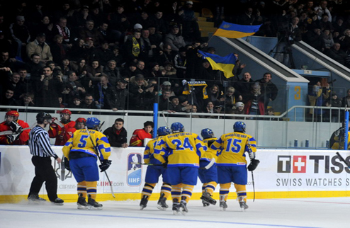 ЧМ U-18. Украина громит Китай с рекордным счетом Добыв очередную победу, подопечные Александра Годынюка установили рекорд соревнований. 